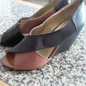 Shoes  Brand new !!women